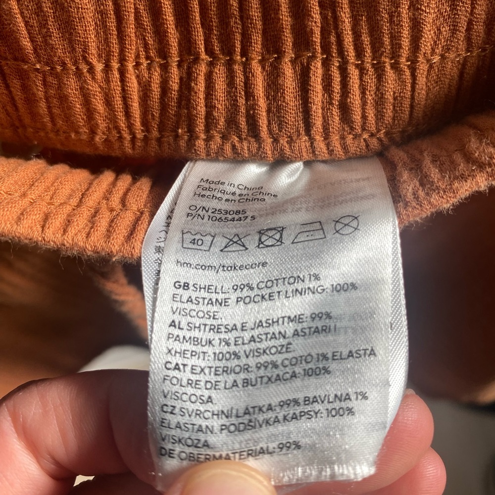 H and M gauze fabric shorts! Size S. 017.